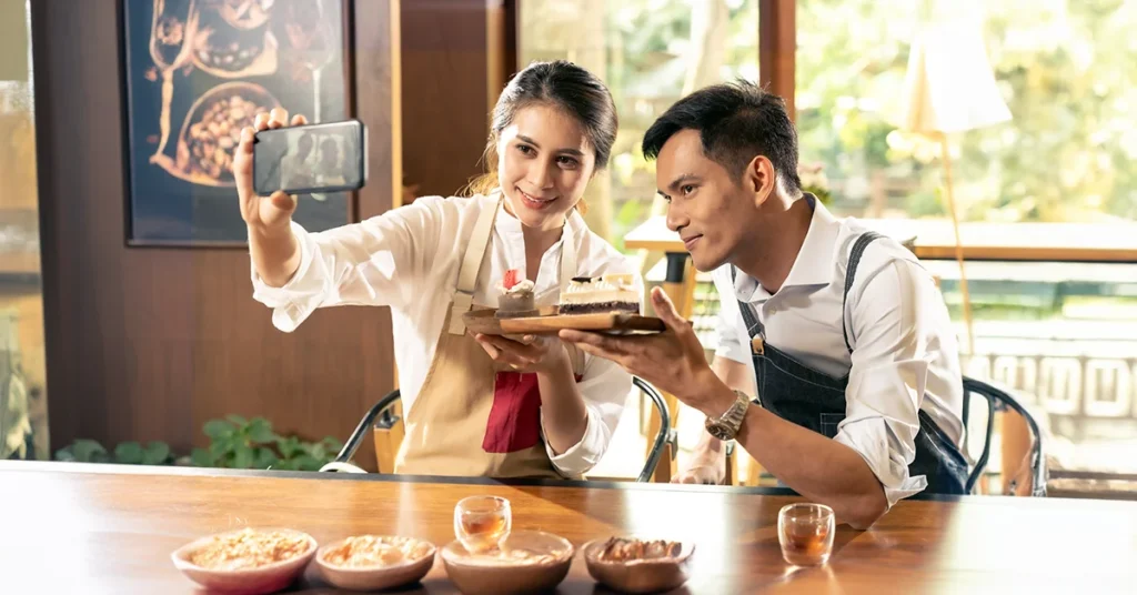 An image representing a free restaurant marketing consultation.